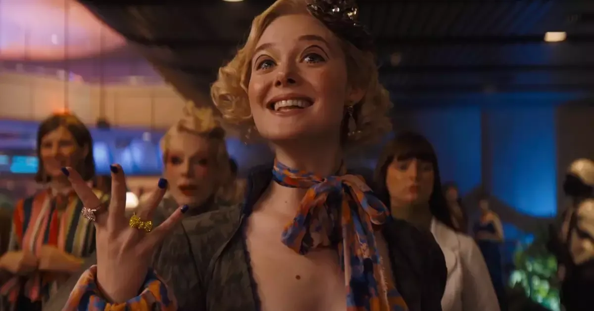 Imagem: Jogos Vorazes: Amanhecer na Colheita | Novo vídeo traz Elizabeth Banks e Elle Fanning juntas