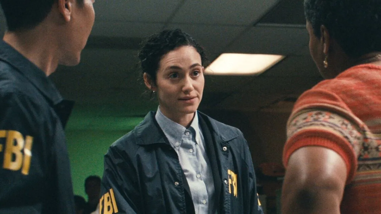 Imagem: O Disney+ acaba de renovar sua melhor série de 2026: Um suspense imperdível com Emmy Rossum garantido para a 2ª temporada