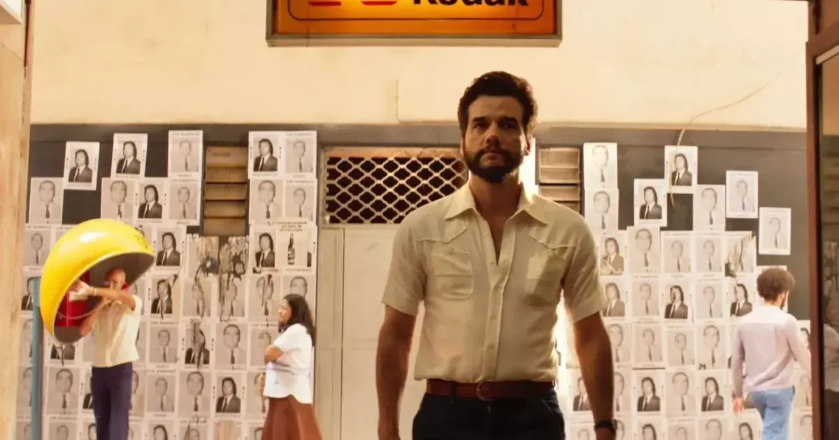 Imagem: O Agente Secreto integra livro dos 100 filmes brasileiros essenciais, que será lançado na Mostra de Cinema de SP
