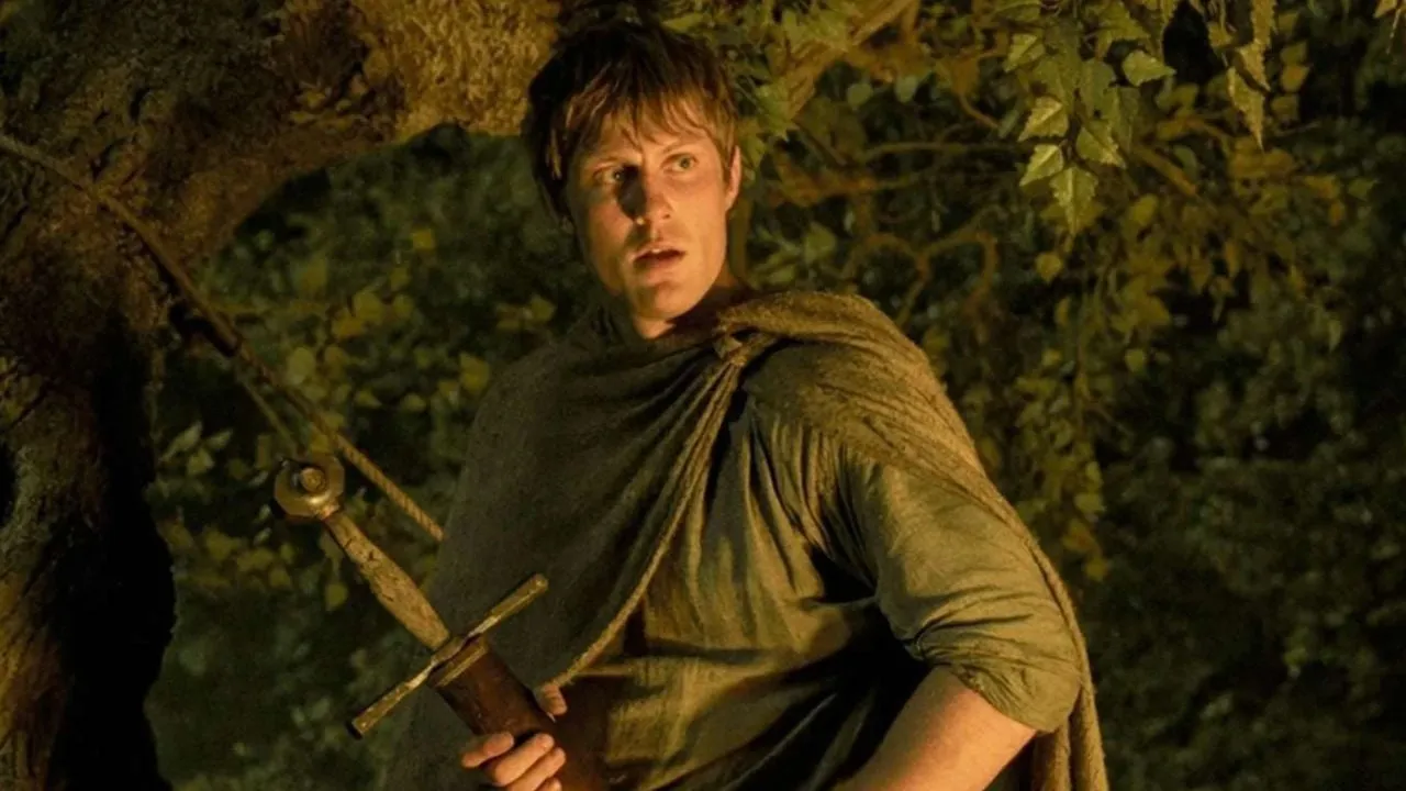 Imagem: Ele conquistou os fãs de Game of Thrones como o cavaleiro mais nobre de Westeros, e agora está se aventurando em algo muito mais difícil na Marvel