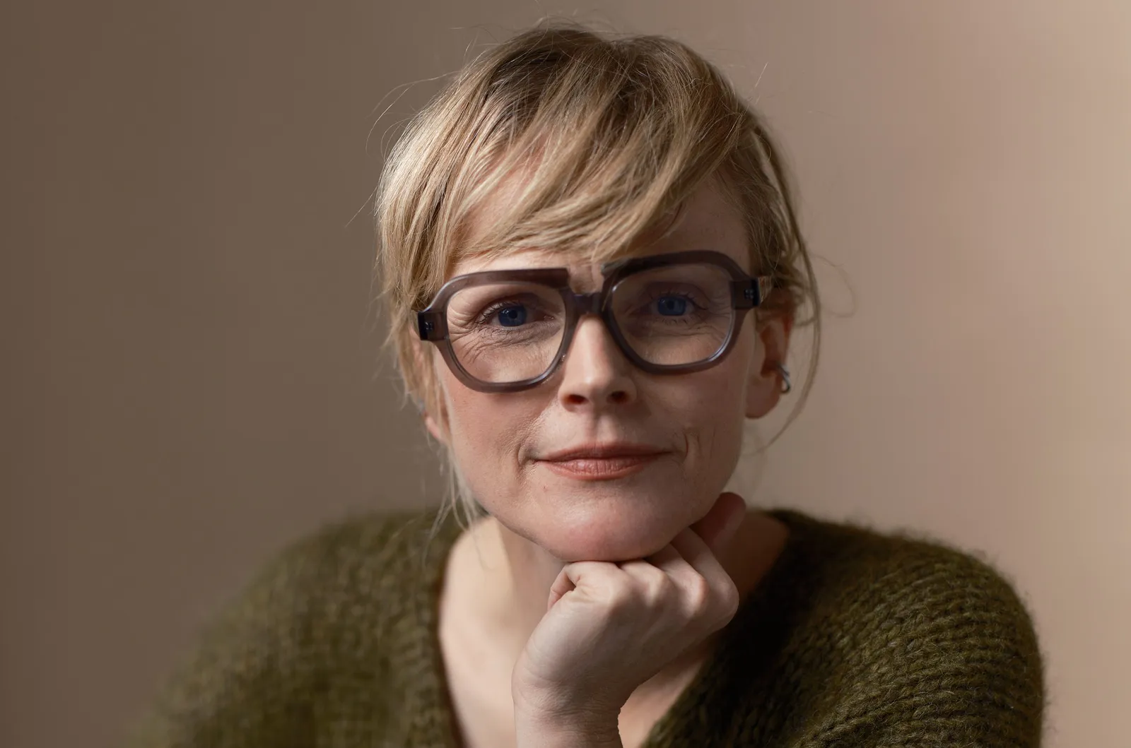 Imagem: Maxine Peake se junta ao curta-metragem ‘The Secret Assistants’, que explora desequilíbrios de poder no mercado cinematográfico