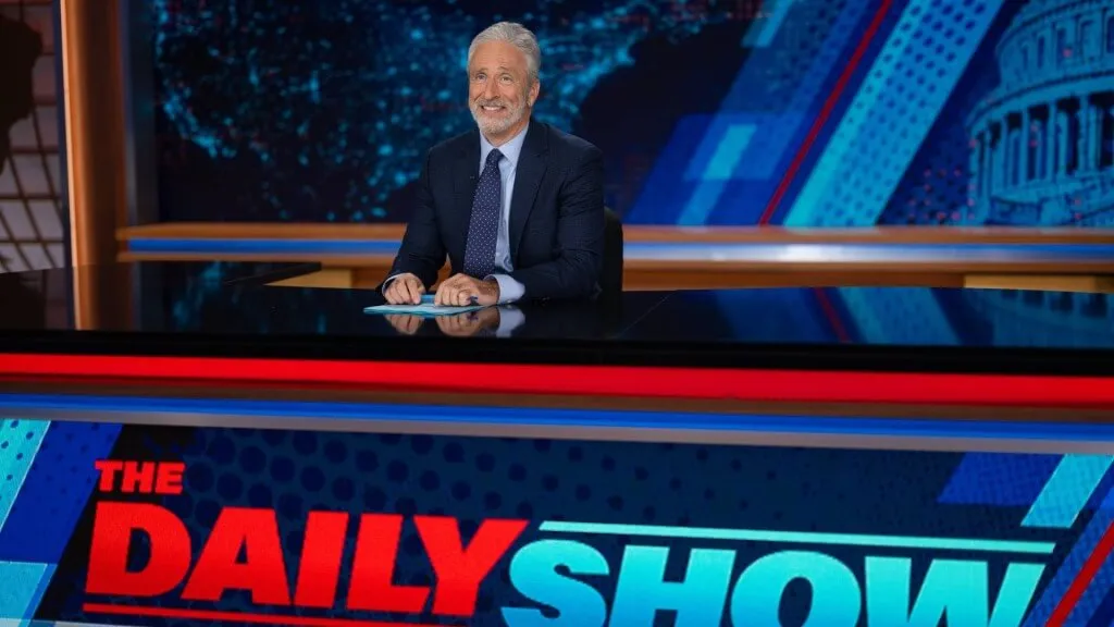 Imagem: Apresentador do The Daily Show, Jon Stewart, fica até 2028 com renovações anuais