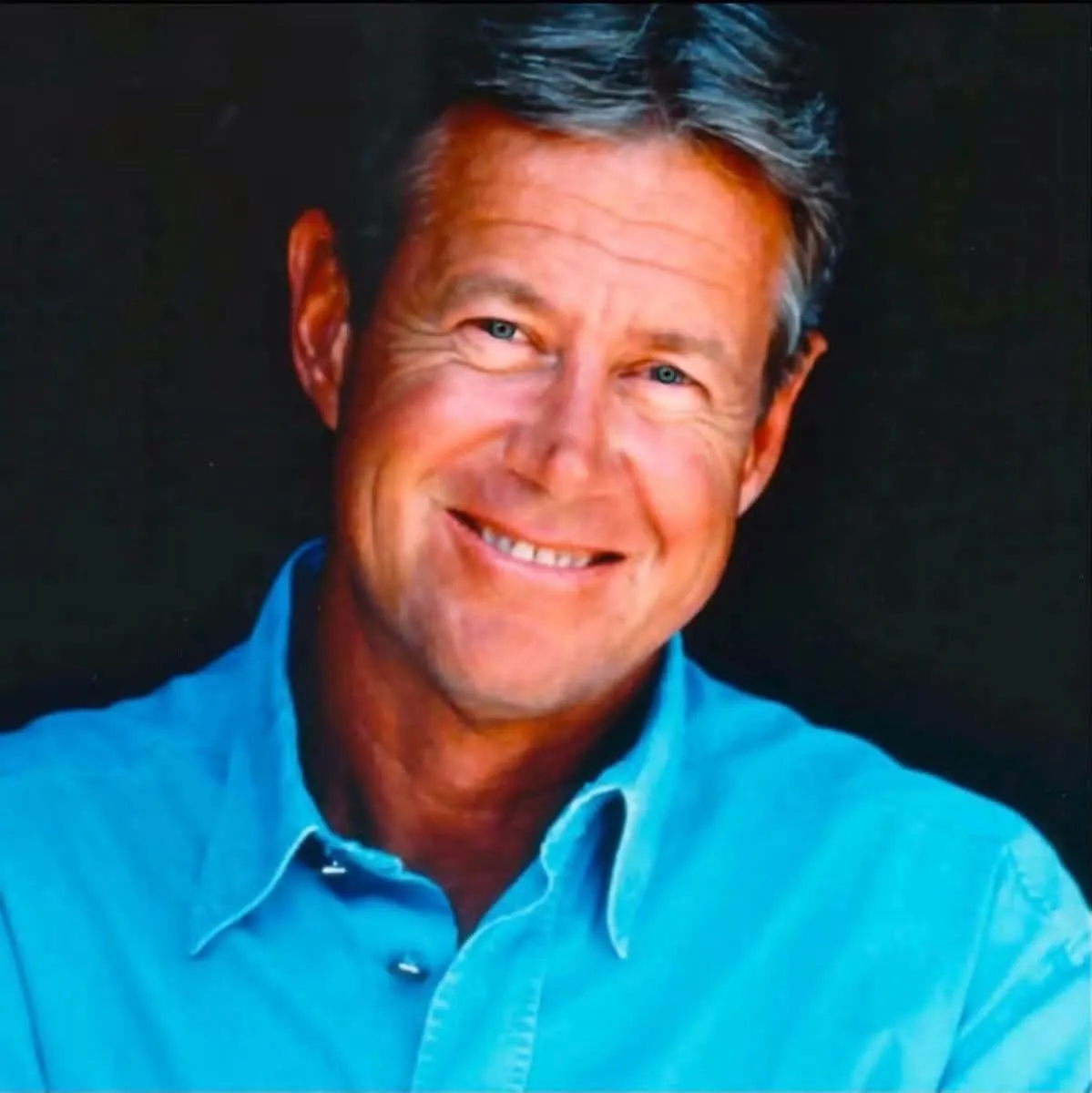 Imagem: Tim O’Donnell, veterano roteirista e diretor de comédias da TV conhecido por ‘Growing Pains’ e ‘Dave’s World’, morre aos 77 anos