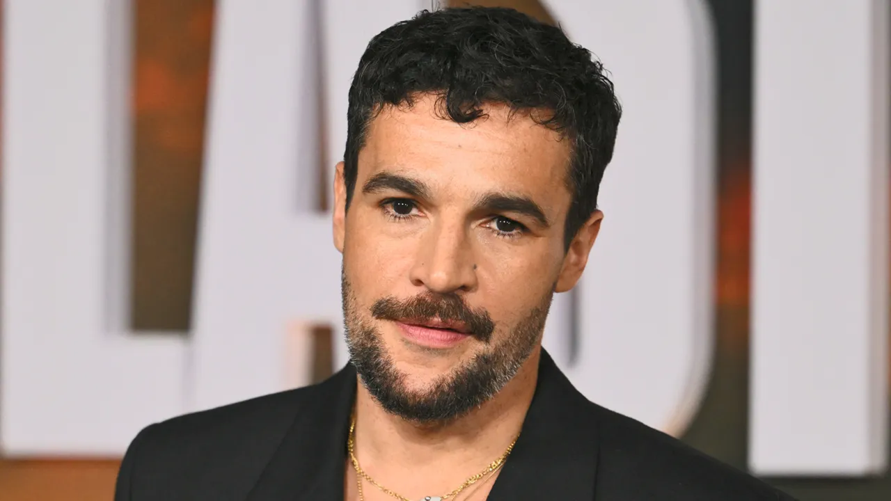 Imagem: Ator de X-Men, Christopher Abbott garante que seu Professor X não estará em Doomsday nem em Secret Wars