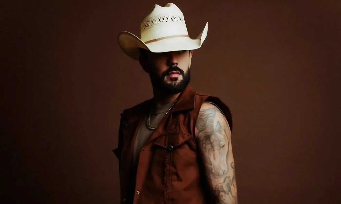 Imagem: Voz do agro pop, Luan Pereira tenta um link com sertanejo tradicional ao gravar o álbum audiovisual 'Eu te amo rodeio'