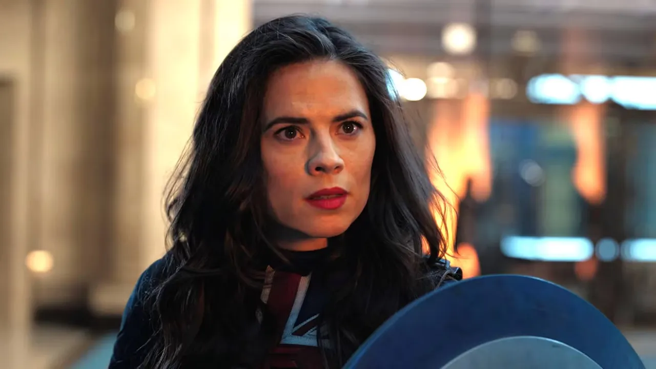 Imagem: "Fiquei extremamente decepcionada por terem matado minha personagem com um frisbee.": Hayley Atwell detonou o fim do seu papel no Universo Marvel