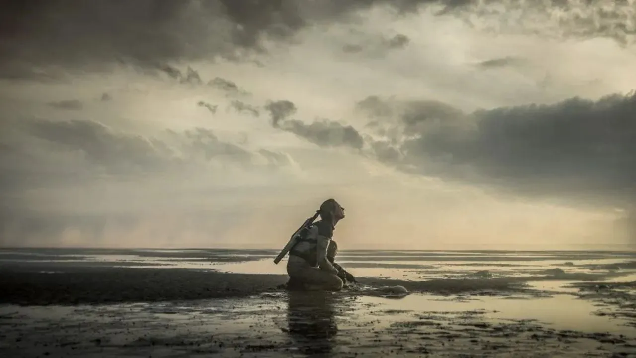Image: Watch Online: An Obscure Sci-Fi Movie in Which Earth Has Been Uninhabitable for 200 Years