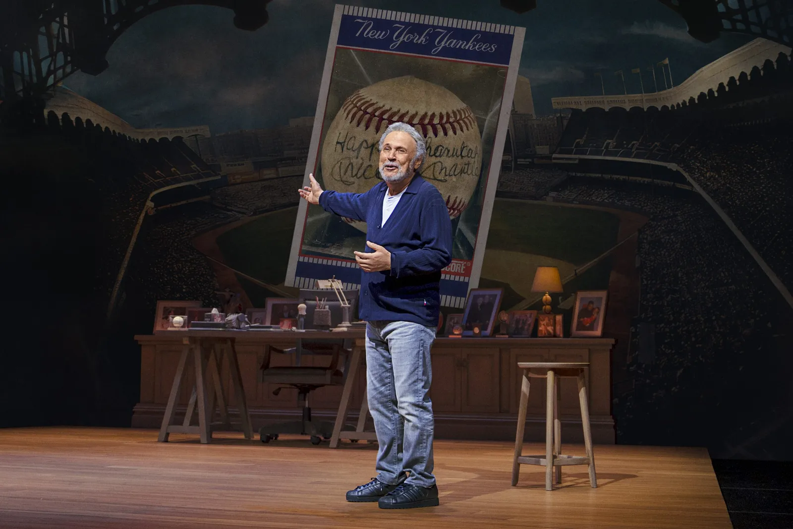 Imagem: ‘860’, de Billy Crystal, Estende Temporada na Broadway Até Fevereiro