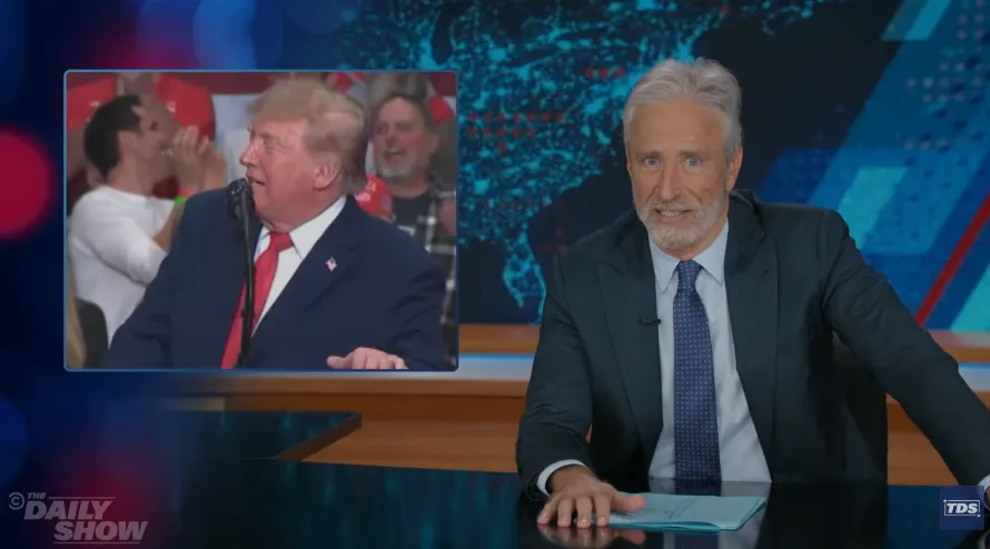 Imagem: Jon Stewart Zomba da Obsessão de Trump por Nicki Minaj: ‘Ele É Como o Zé Colmeia Flutuando em Direção a uma Torta’