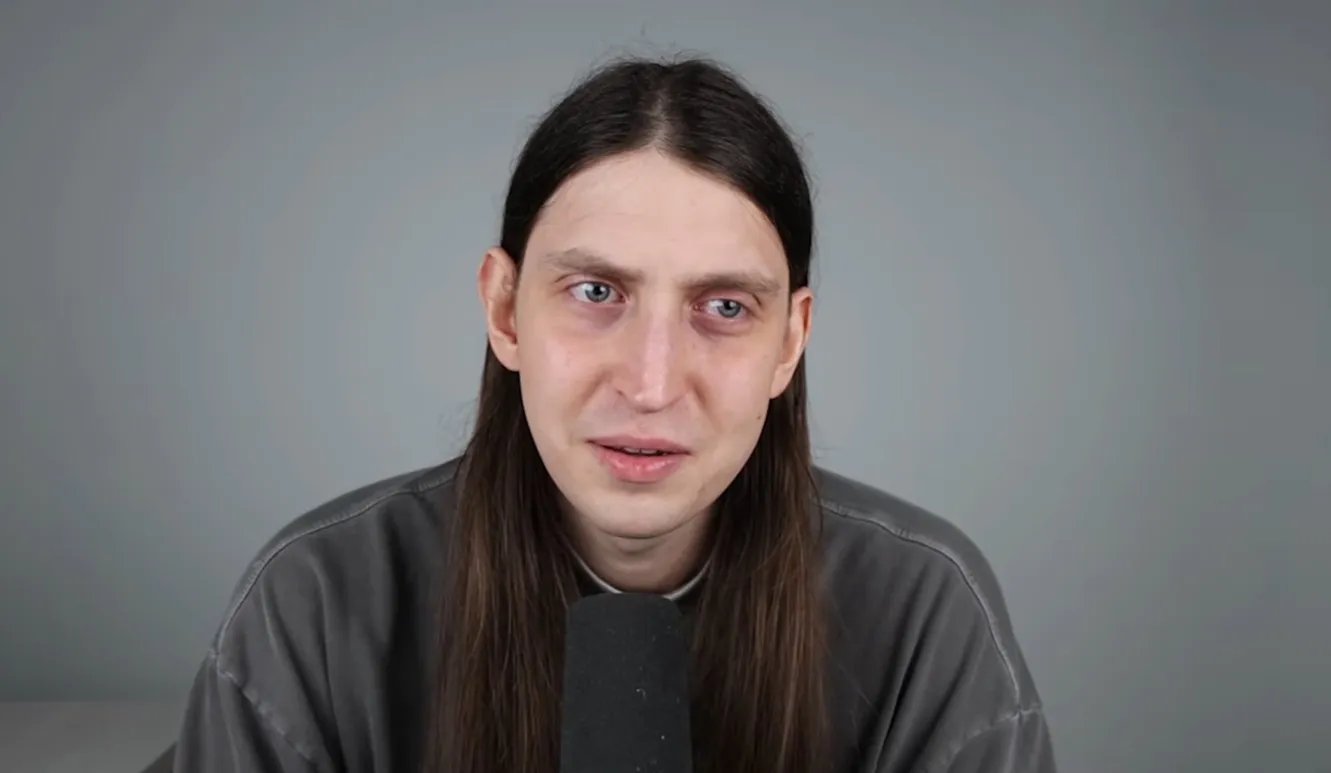 Imagem: Felca volta ao YouTube um ano após vídeo sobre adultização e fala sobre bullying e fobia social