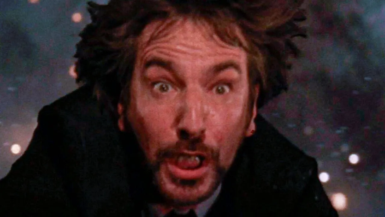 Imagem: "Que se dane, você vai usar o que mandarem": Alan Rickman, o eterno Snape de Harry Potter, quase desistiu de um dos melhores vilões do cinema de ação