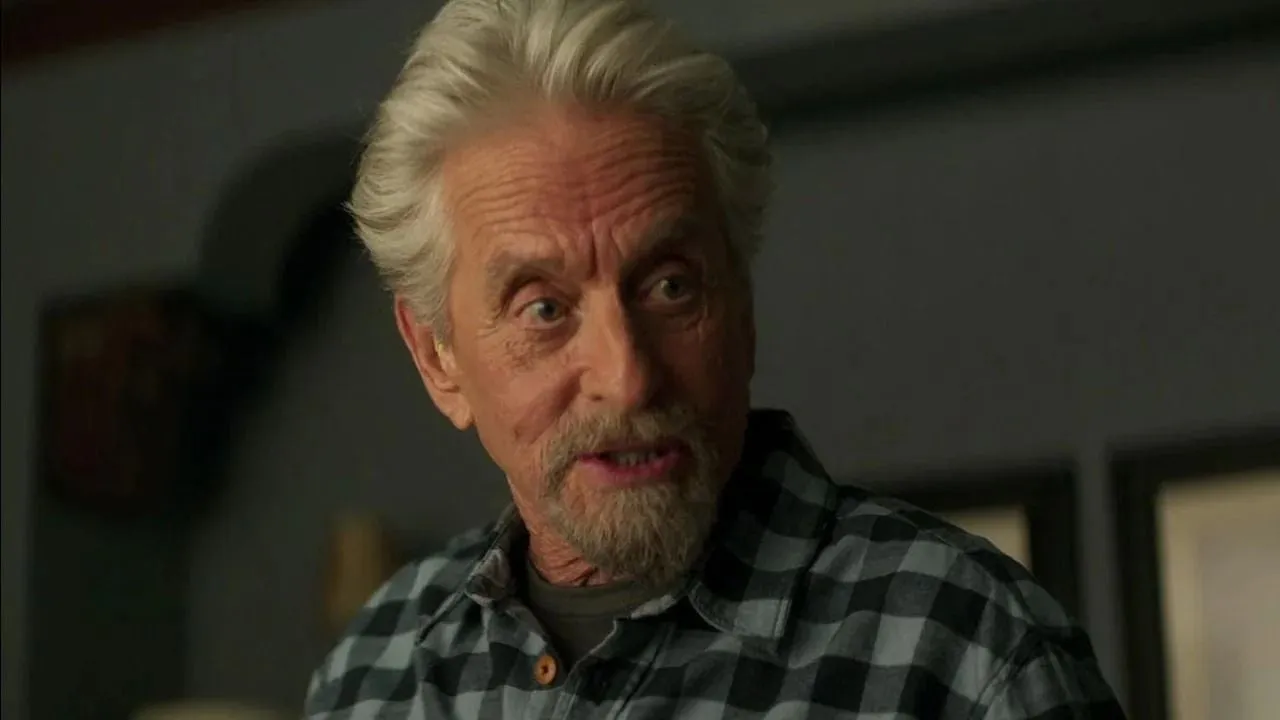 Imagem: Marvel "não deixou" uma lenda de Hollywood escapar: Astro insistiu que seu personagem fosse morto em filme do MCU, mas nada aconteceu