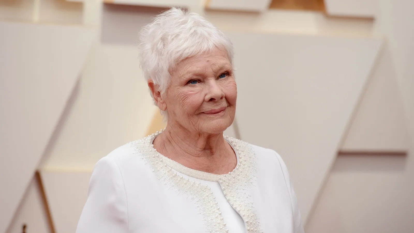 Imagem: Judi Dench revela que “não consegue mais fazer filme” nem “atuar no palco” devido ao agravamento de problema nos olhos